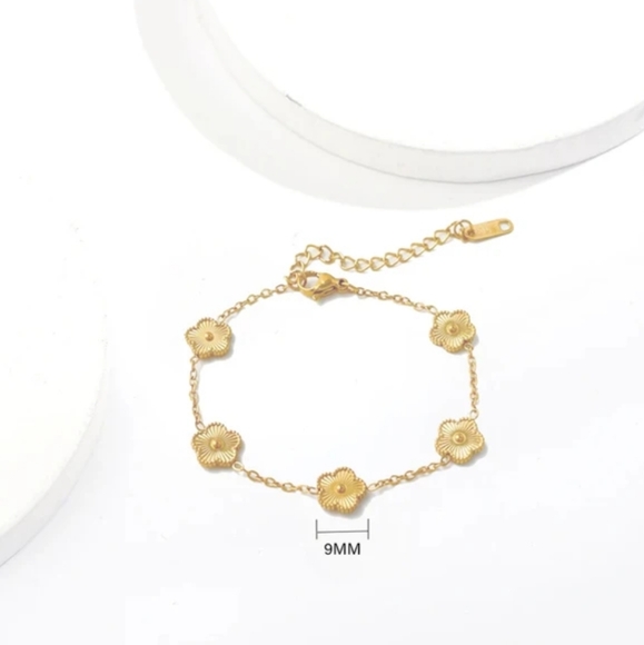 Jewelry - Stainless Steel Hot Gold Plated Clover Charm Bracelet Luxury